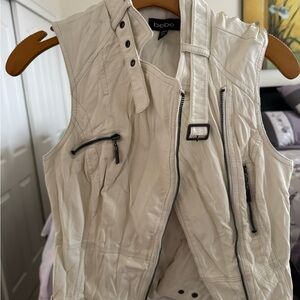 Bebe Cream Sleeveless Vest with Zipper Details